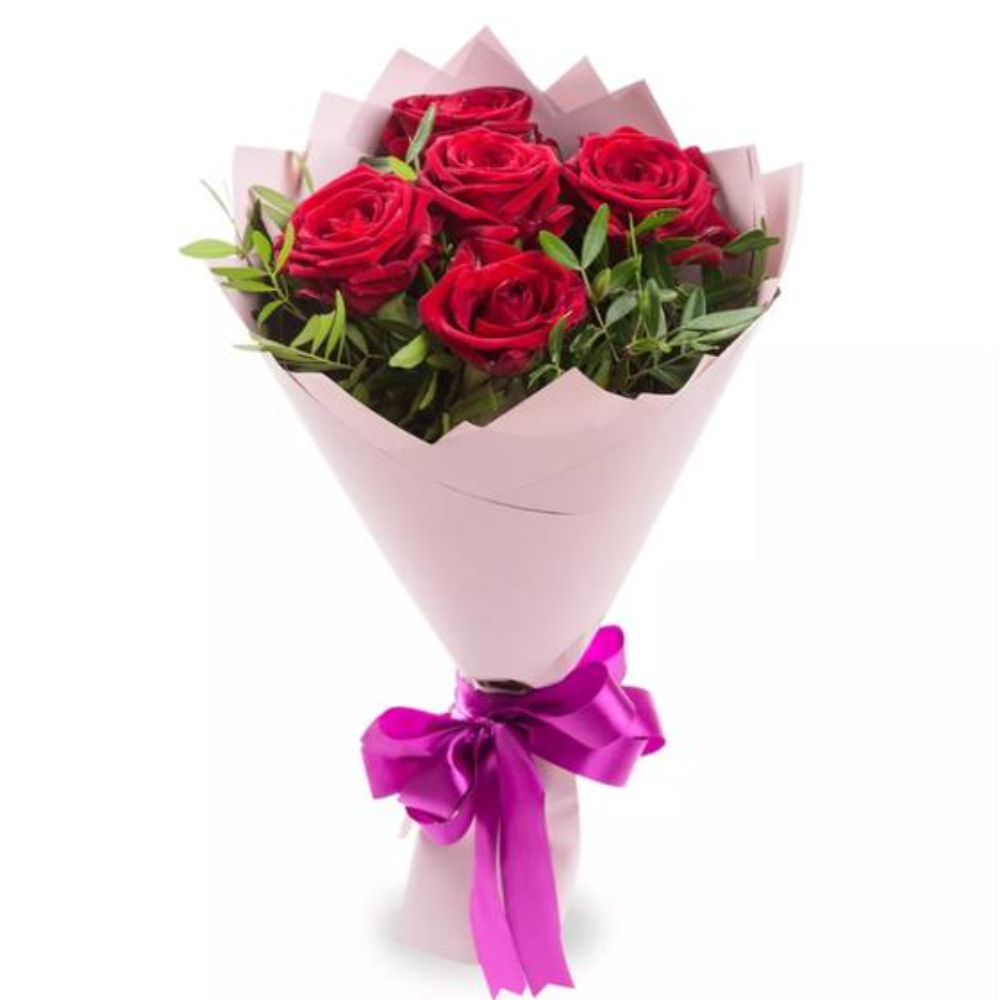 5 красных роз